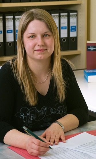 Annette Döbel, Steuerfachangestellte