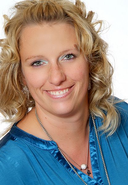Nicole Bröckel, Steuerfachangestellte